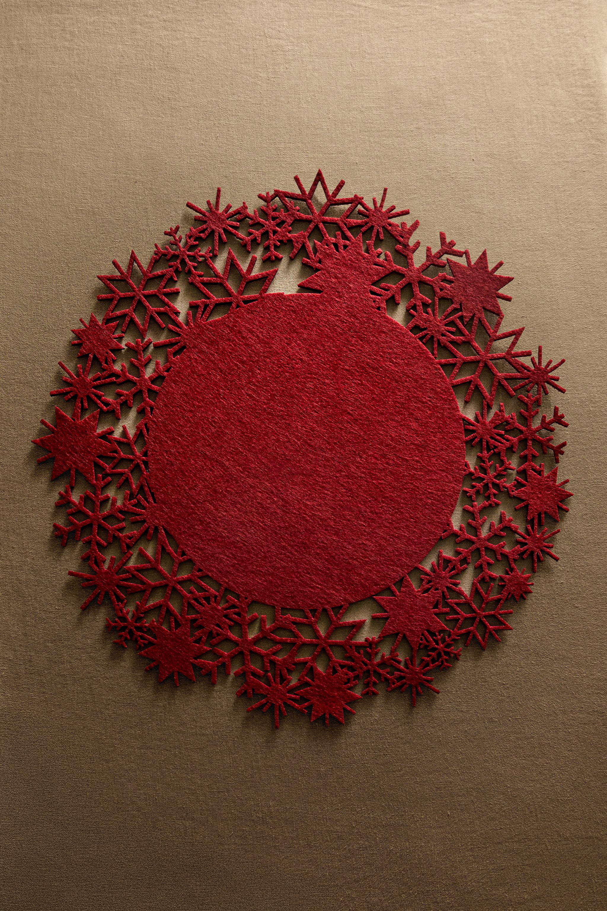 CHRISTMAS SNOWFLAKE FELT PLACEMAT